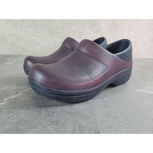 CROCS Dual Comfort Womens  7 Clogs Brown Black Crocs Lock Slip Resistant Slip On